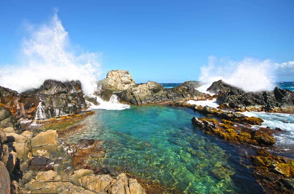 Day trips in Aruba: A natural pool in Arikok National Park