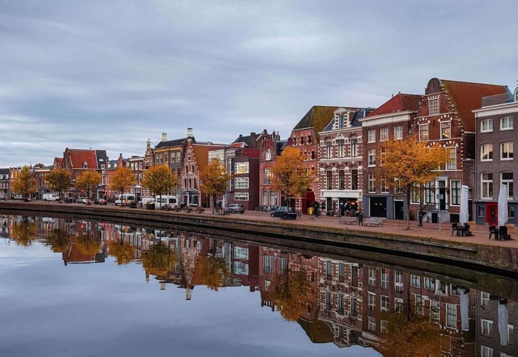 Amsterdam day tours: visit the charming city of Haarlem in the Netherlands